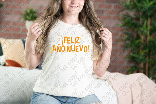 01-62 Feliz Año Nuevo tee