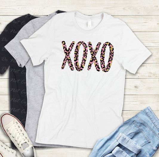 02-02 XOXO Leopard Tee