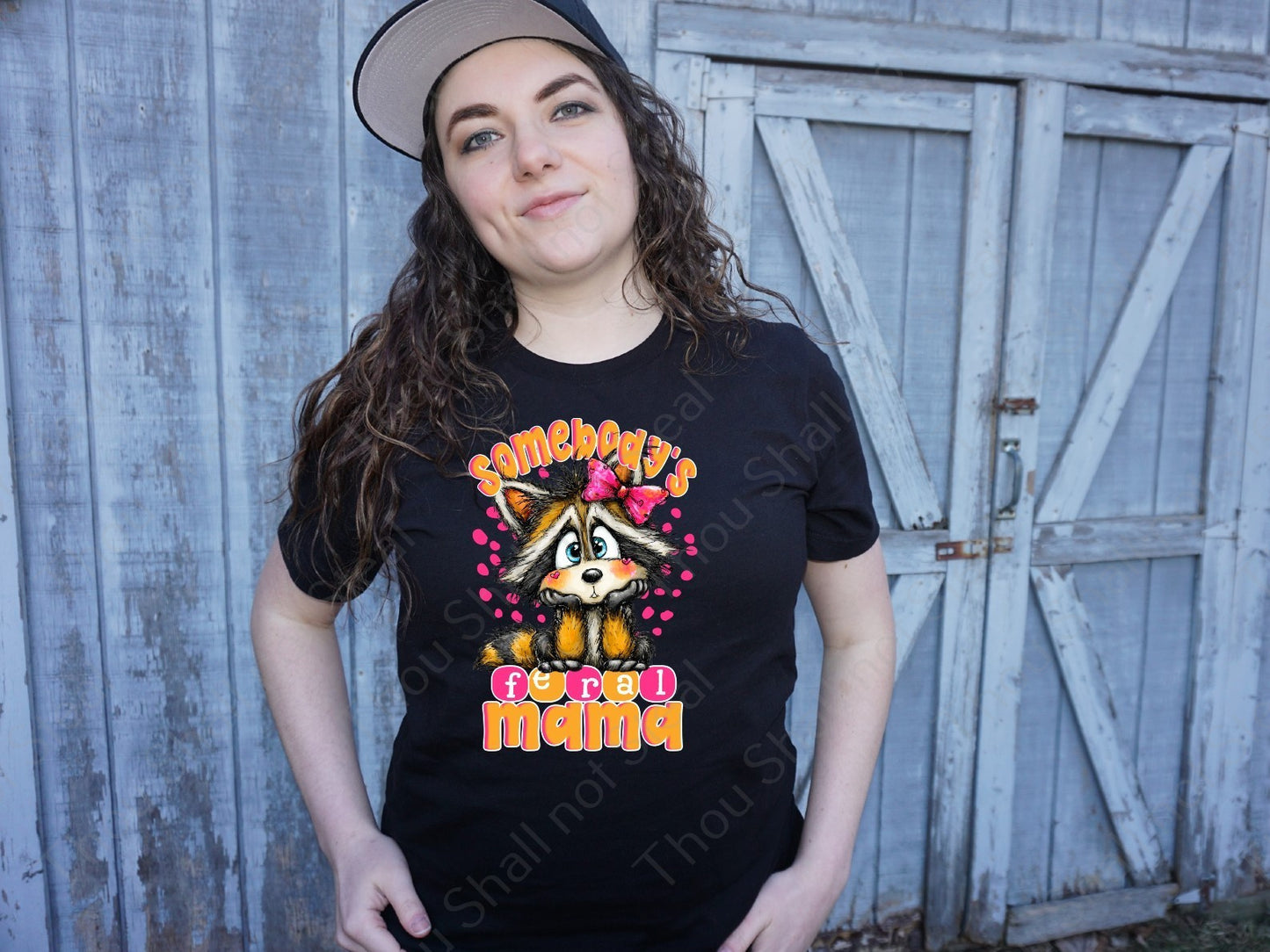 05-121 Somebody_s Feral Mama tee