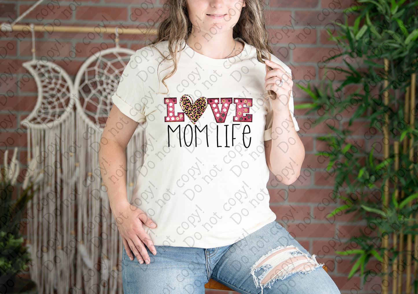 05-92 Love Mom Life tee