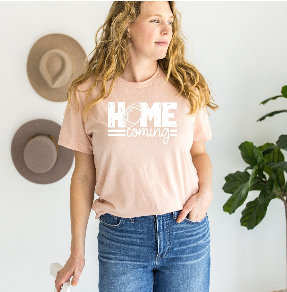 08-199 Distressed Homecoming tee