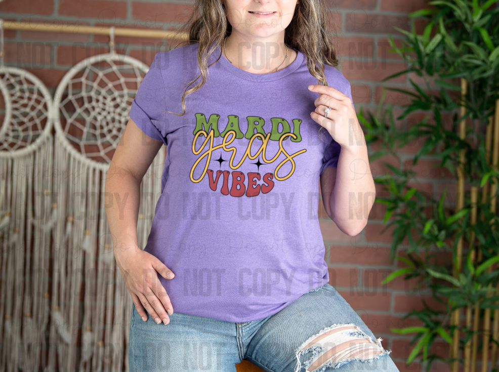 09-82 Mardi Gras Vibes 2 tee