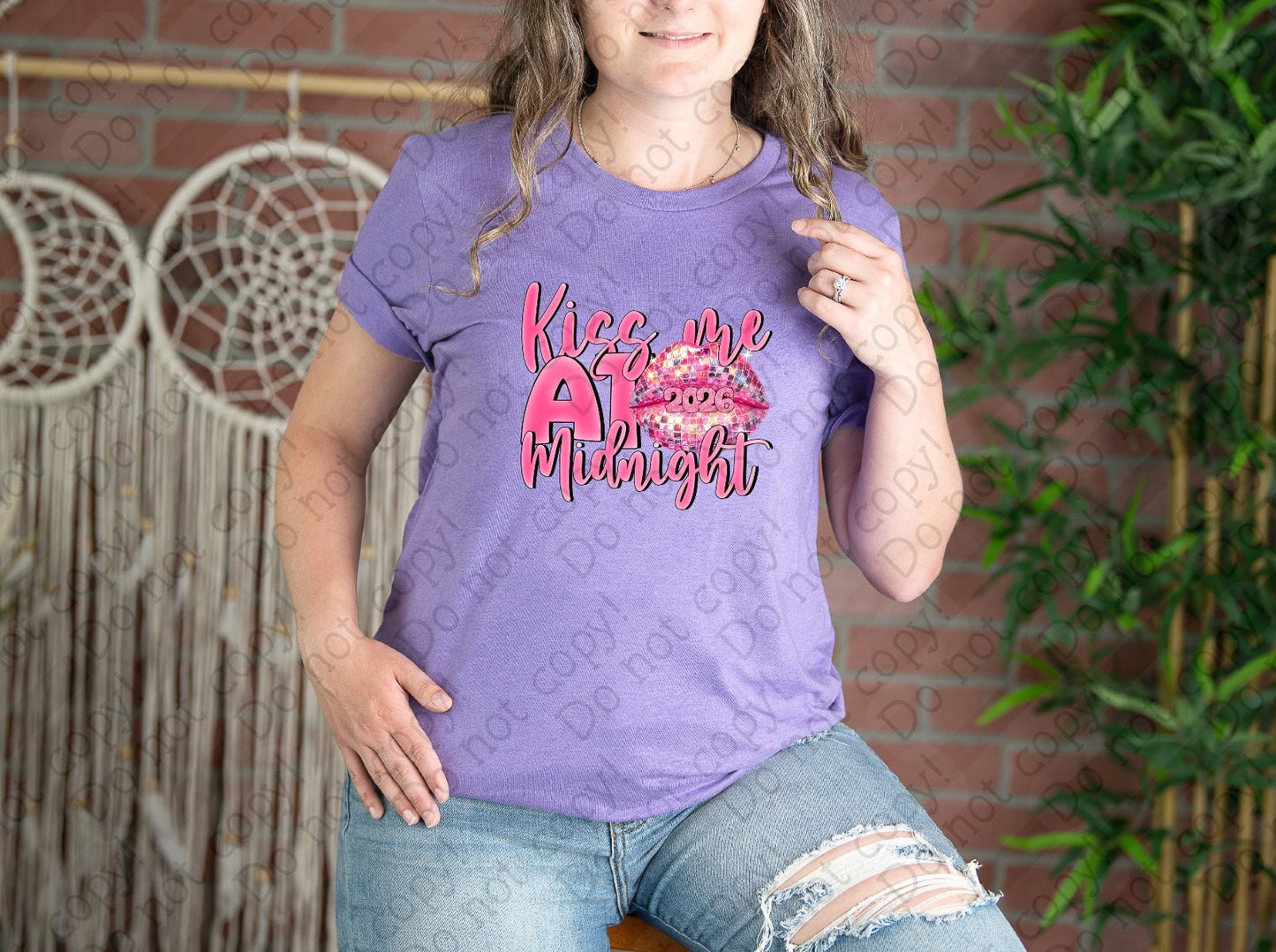 01-55 Kiss me at Midnight tee