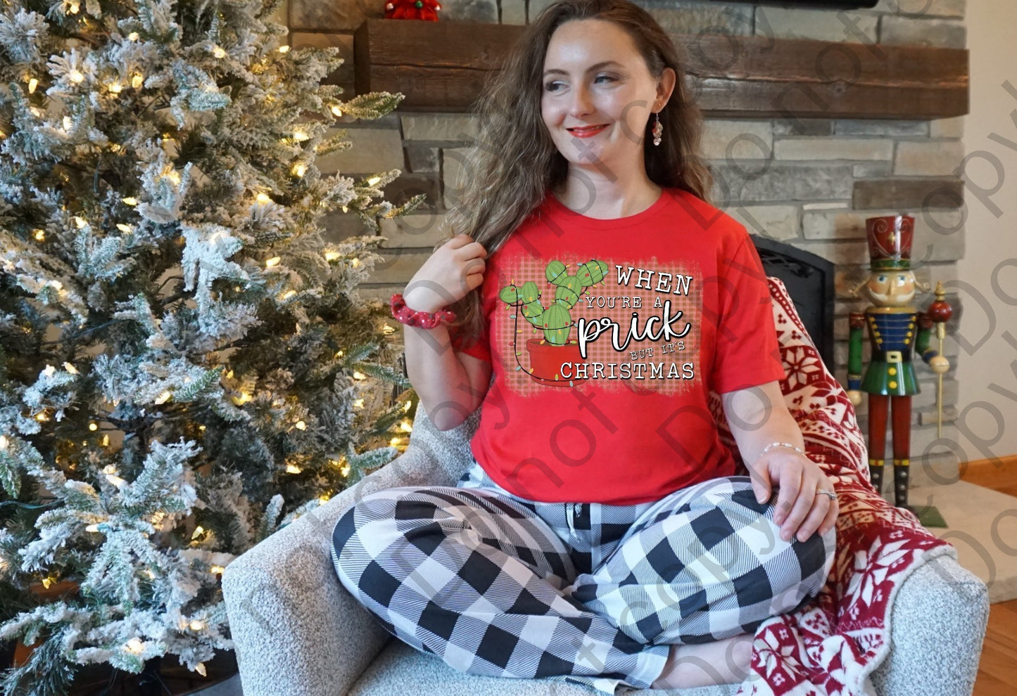 12-332 Christmas Prick tee