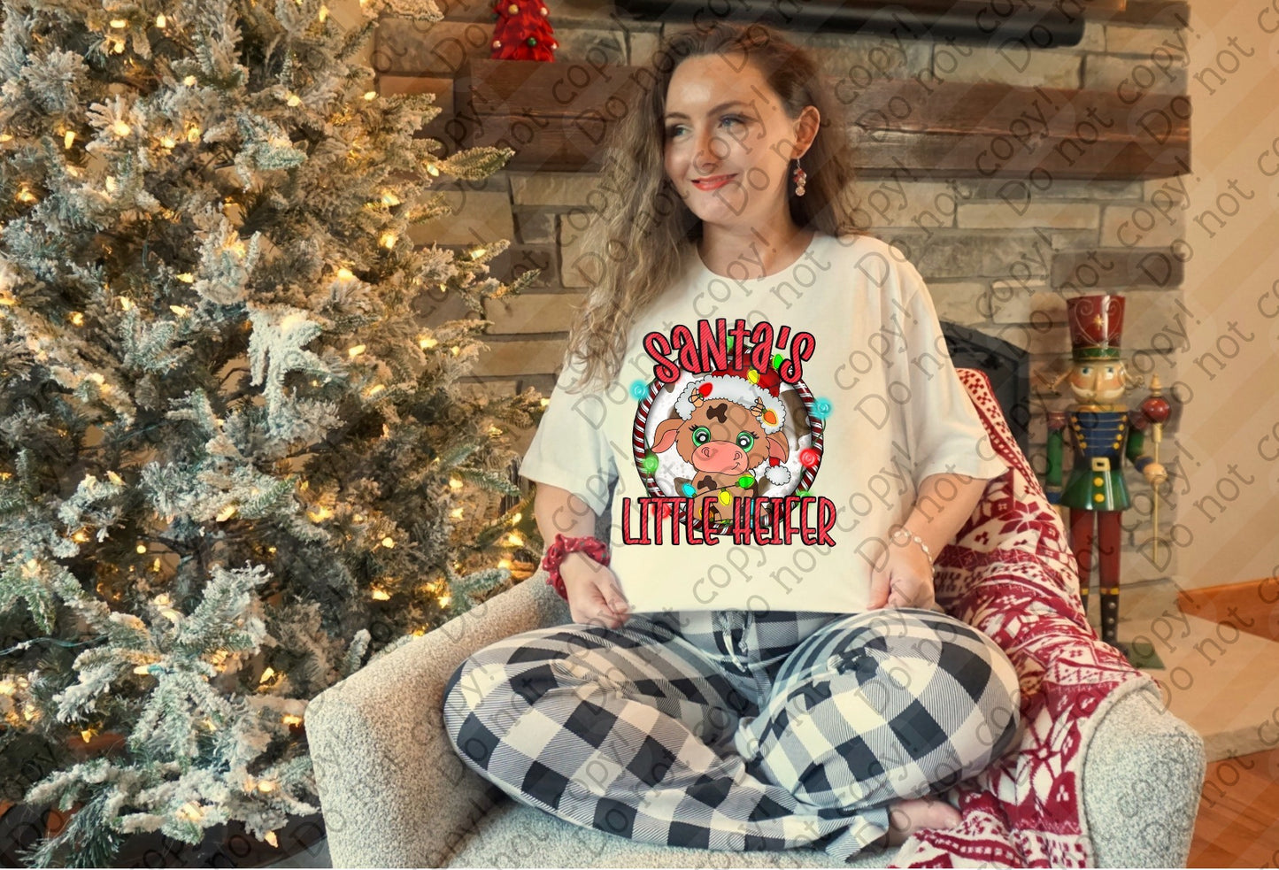 12-403 Santa's Little Heifer tee