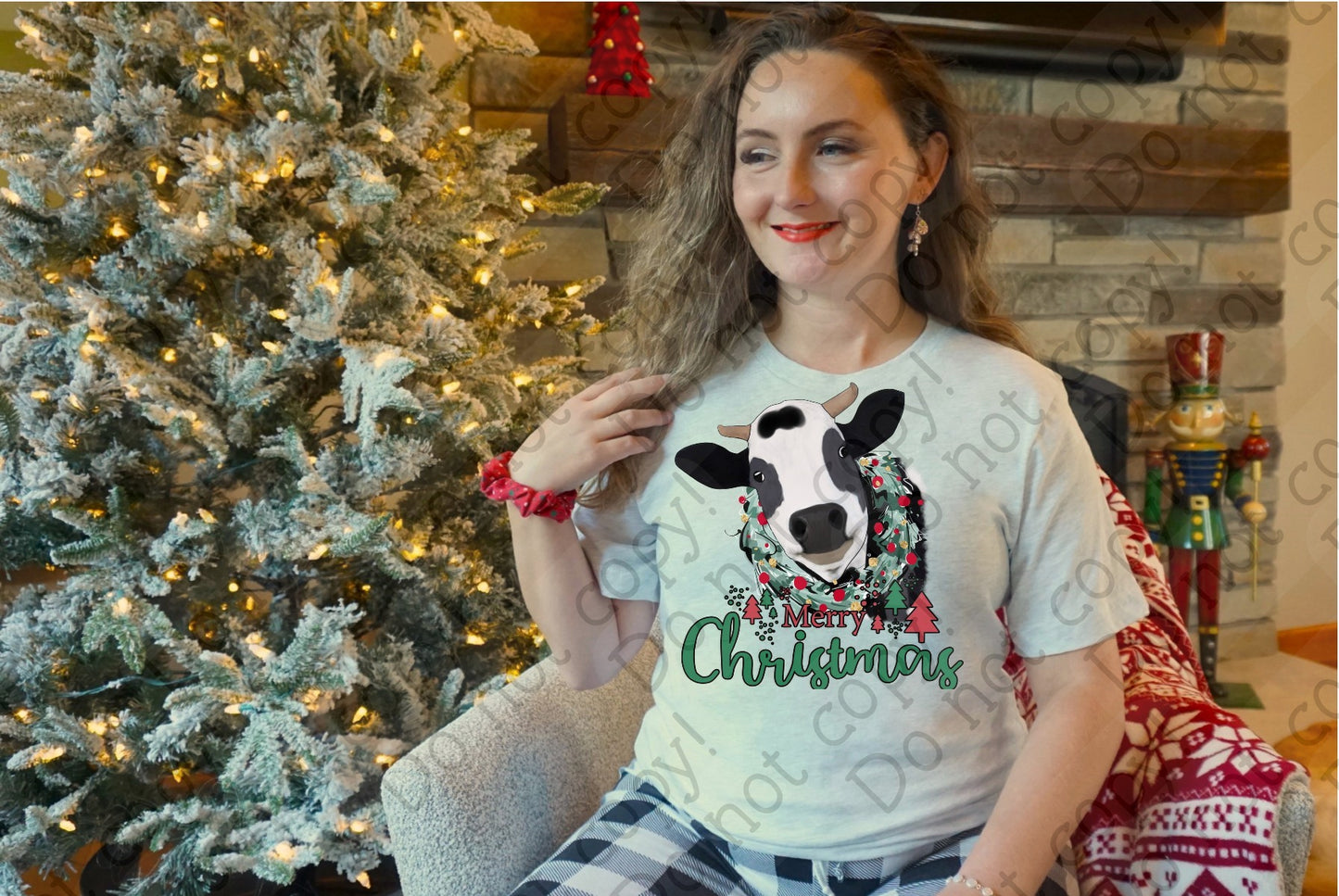 12-417 Merry Christmas Cow tee
