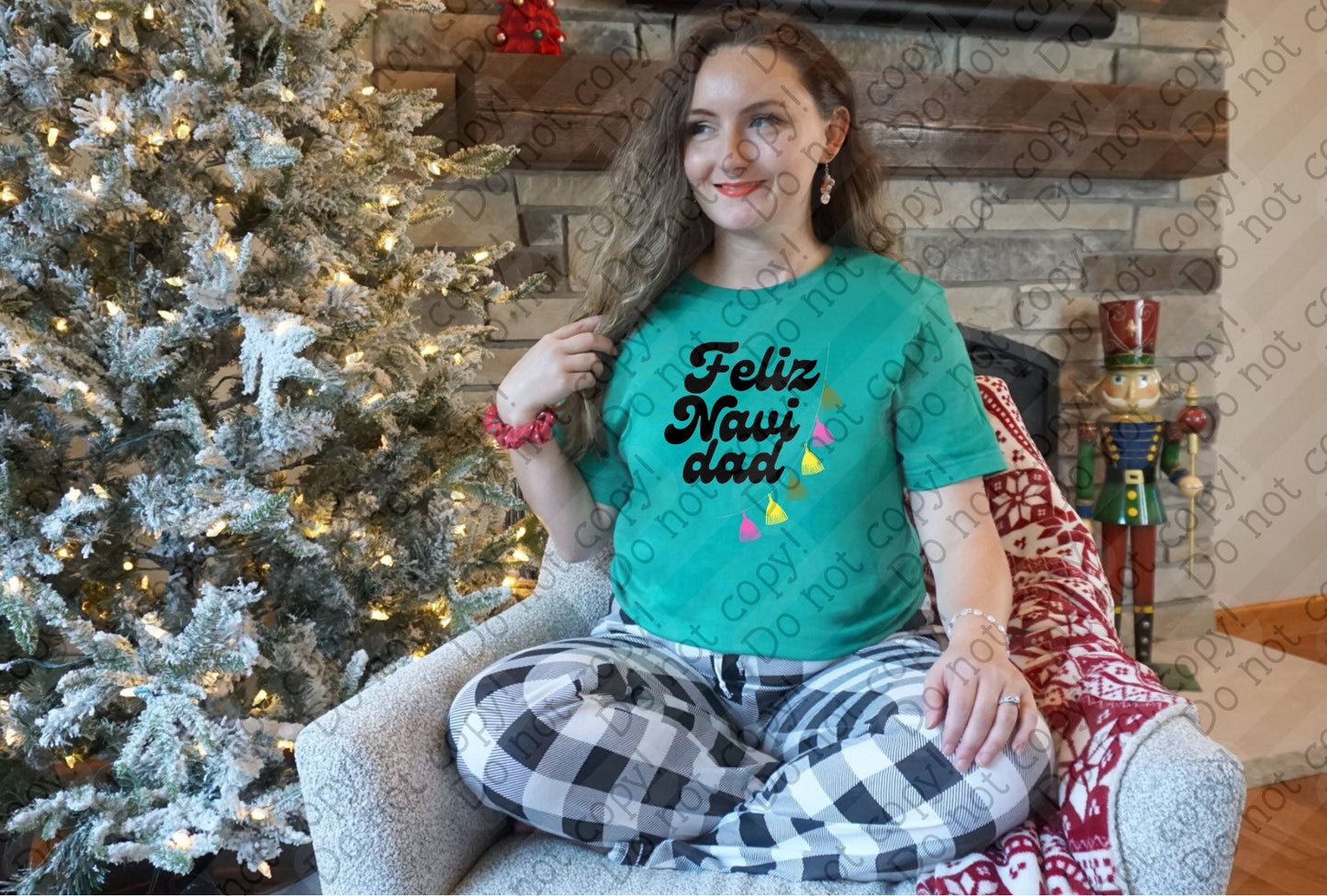 12-462 Feliz Navi Dad tee