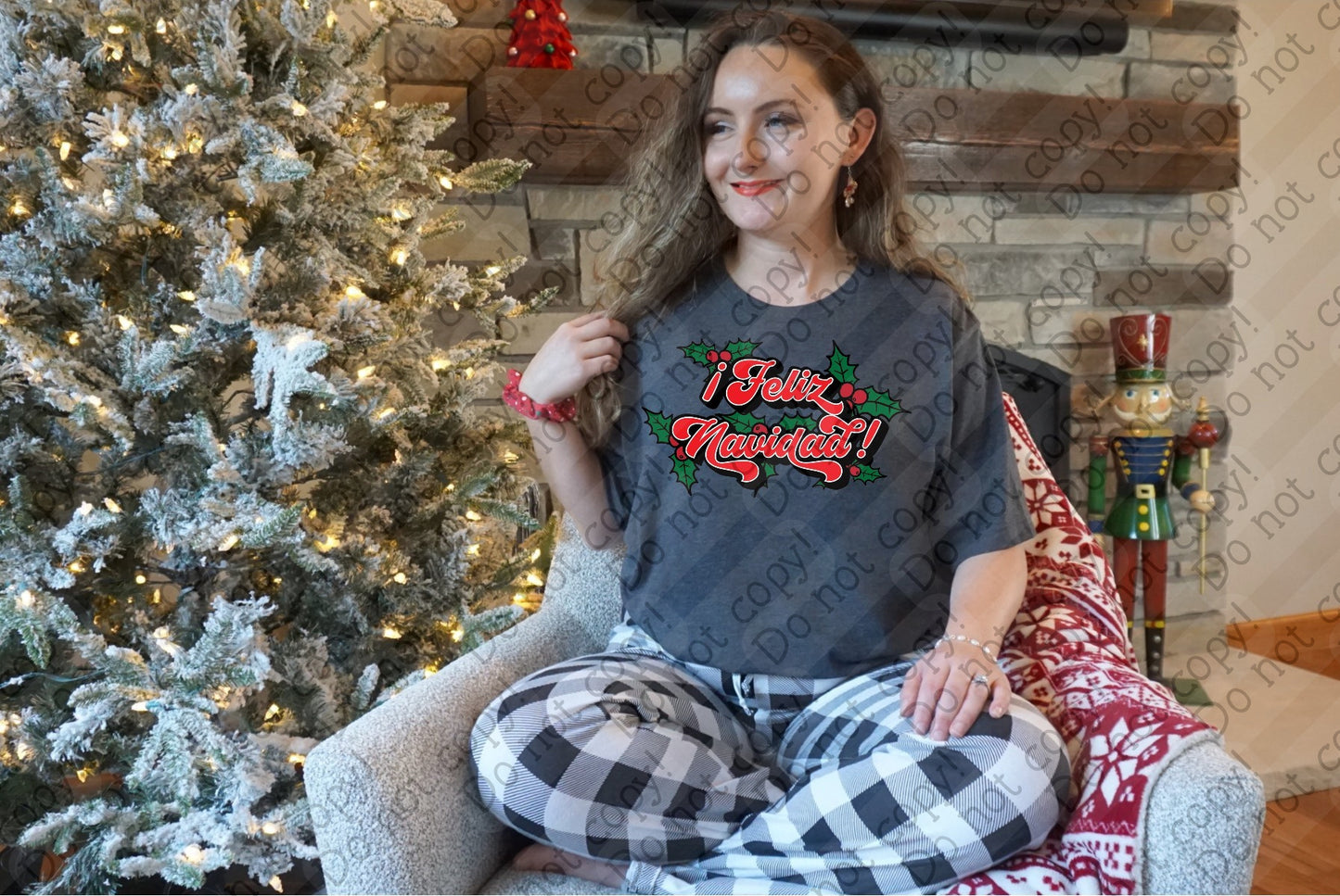 12-469 Feliz Navidad Holly tee
