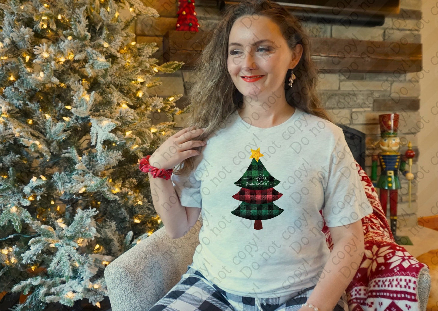 12-518 Plaid Tree Feliz Navidad tee