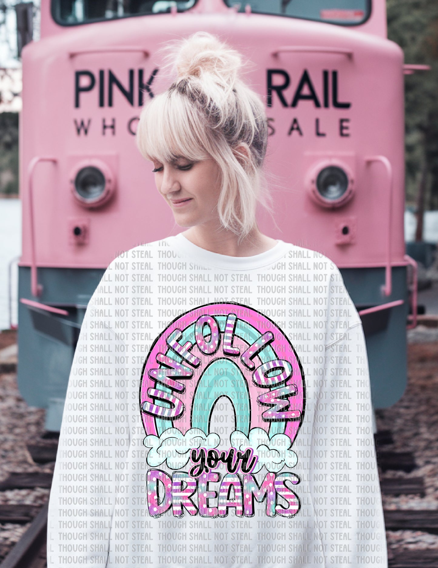 L-283 Unfollow your dreams tee